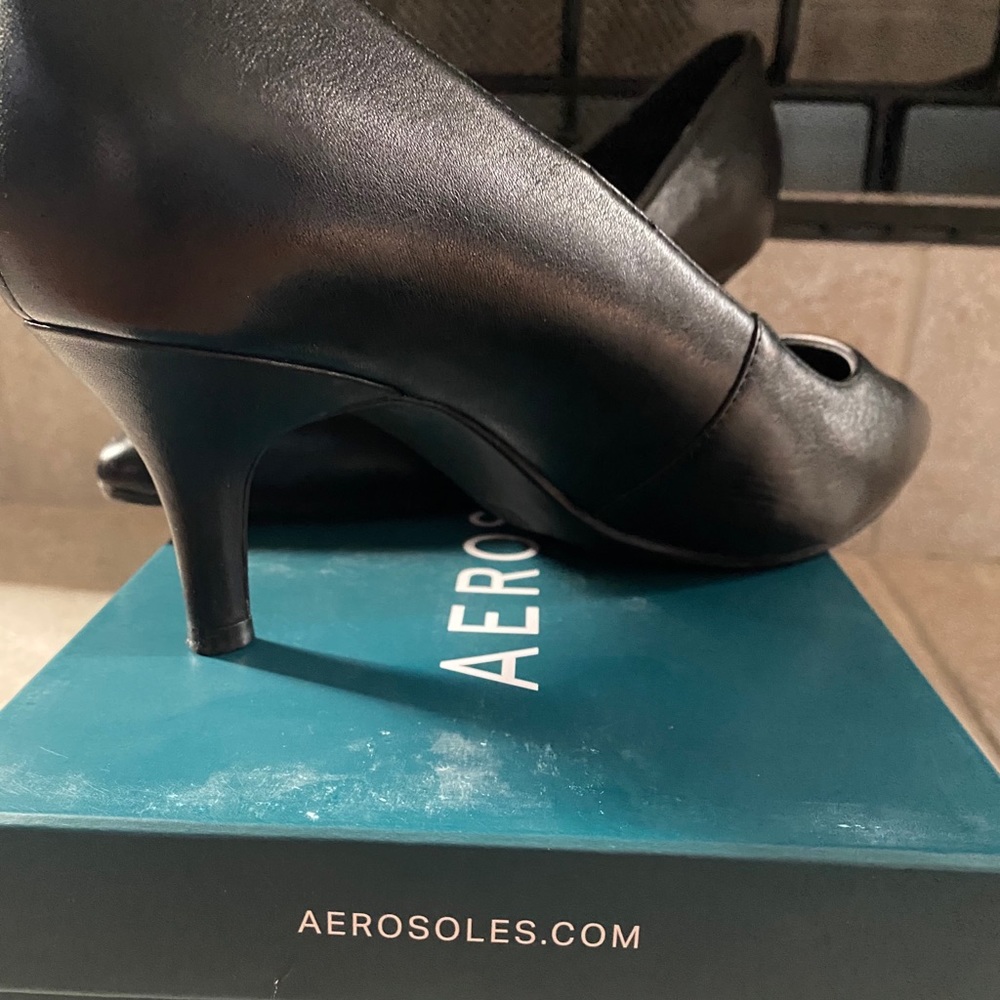 Aerosoles Black Pumps